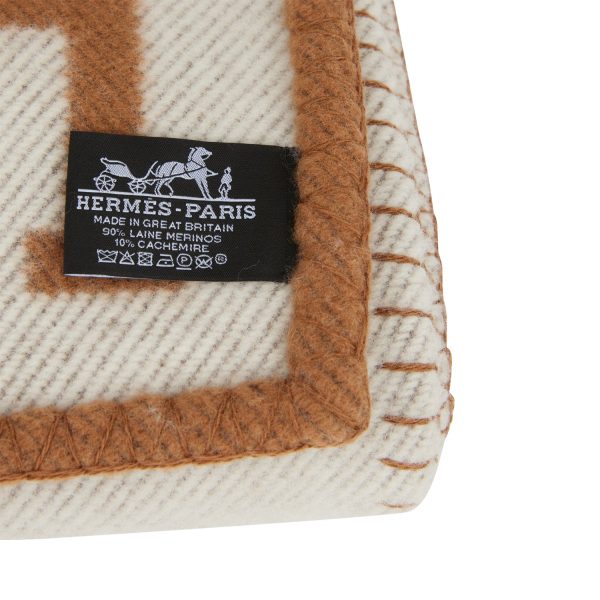 Hermes  Classic Avalon  Ecru and Camel Blanket Supply