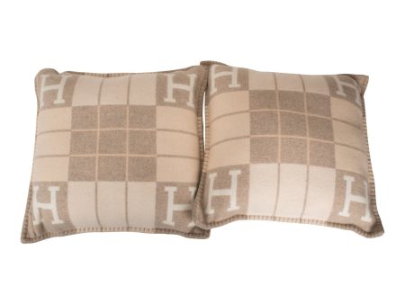 Hermes  Avalon III  Coco and Camomille Signature H Cushion PM Set of Two Supply