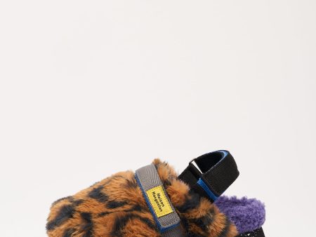 Almond Leopard Online now